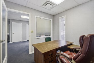 1840 Dunn Ave, Jacksonville, FL à louer Photo intérieure- Image 2 de 25