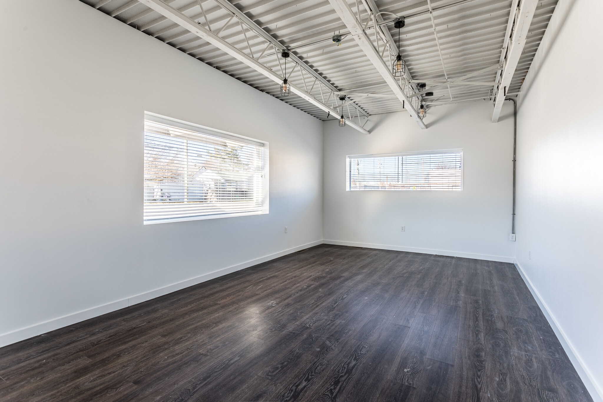 800 Hilton Rd, Ferndale, MI for lease Interior Photo- Image 1 of 2