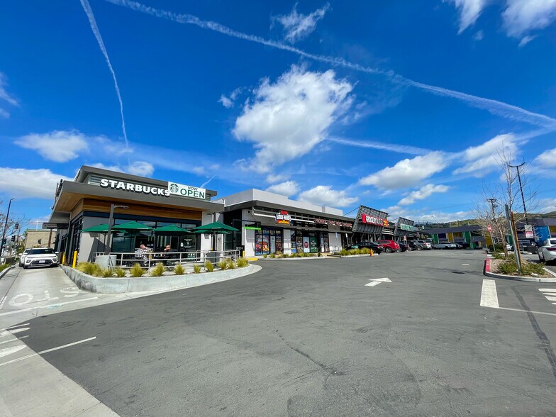 8936 Glenoaks Blvd, Sun Valley, CA for lease - Building Photo - Image 1 of 7