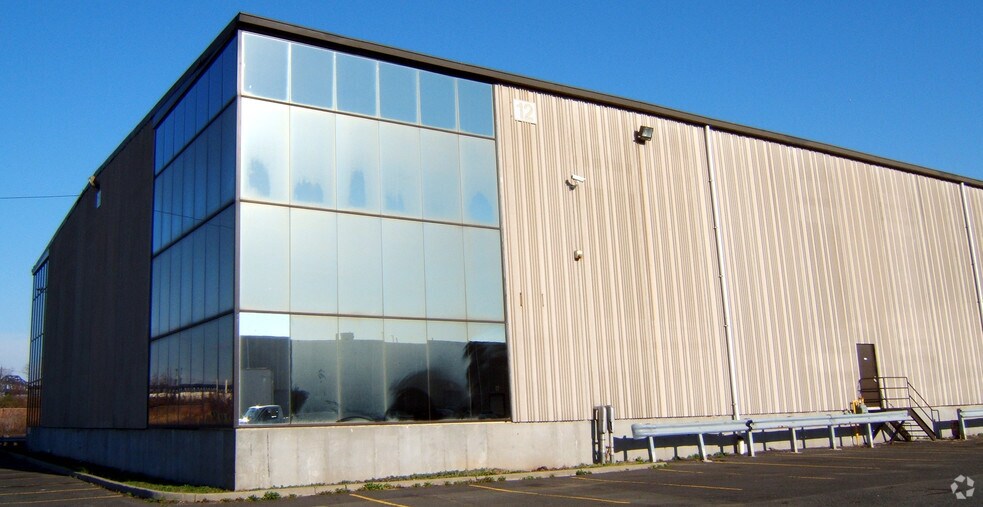 20 Basin Dr, Kearny, NJ à louer - Photo du bâtiment - Image 3 de 7