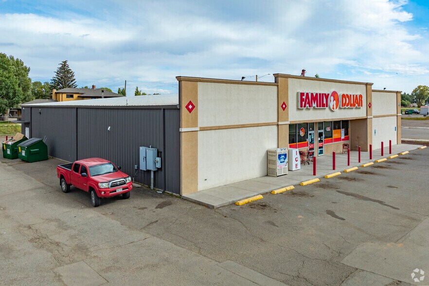 217 Spruce St, La Jara, CO à vendre - Photo du bâtiment - Image 3 de 12