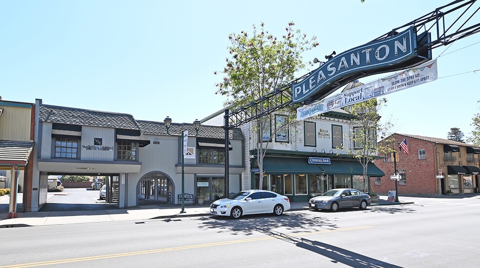 608 Main St, Pleasanton, CA for lease - Building Photo - Image 1 of 13