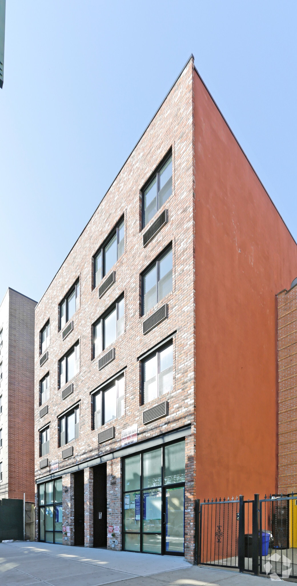 1666 Broadway, Brooklyn, NY for sale Primary Photo- Image 1 of 7