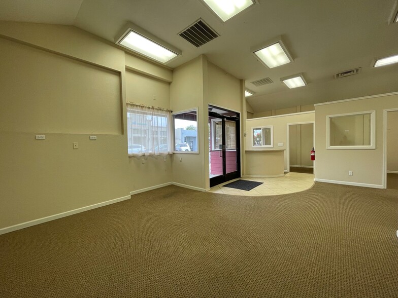 130 W A St, Dixon, CA for lease - Building Photo - Image 3 of 20