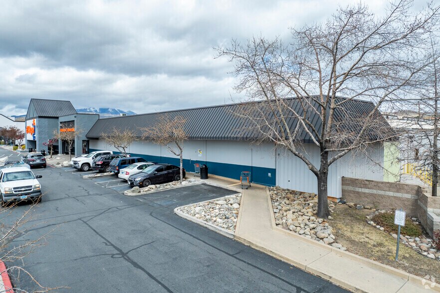 1901 Silverada Blvd, Reno, NV à louer - Photo du bâtiment - Image 2 de 6