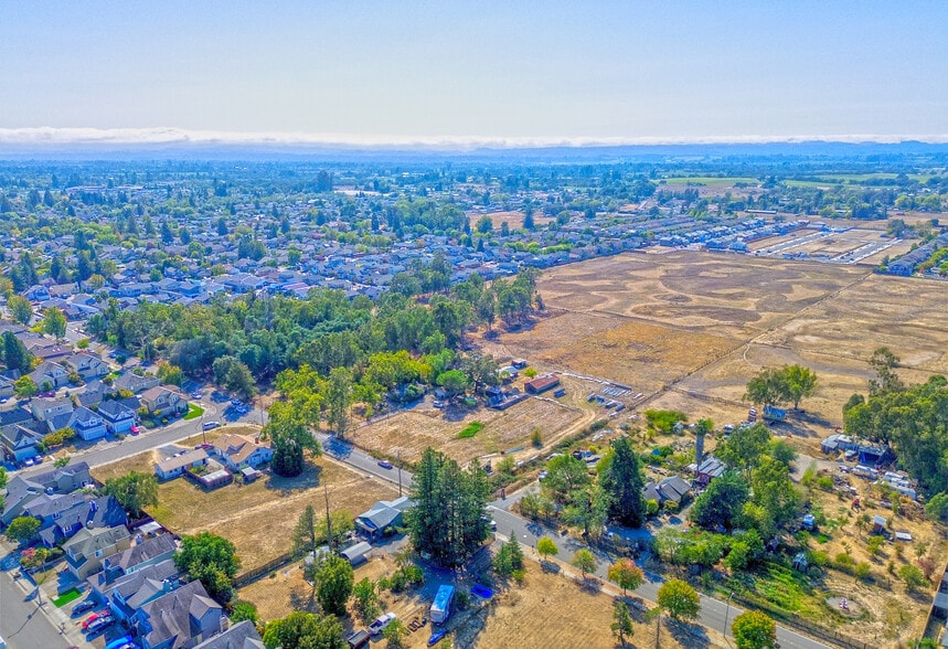 2193 Francisco Ave, Santa Rosa, CA for sale - Aerial - Image 3 of 5