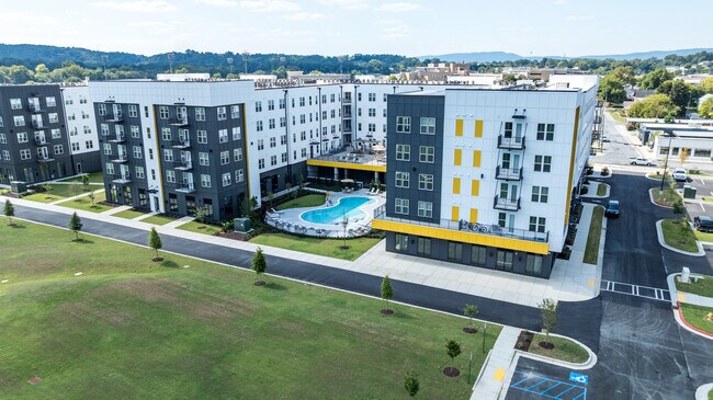 Plus de détails pour 340 W 3rd St SW, Rome, GA - Commerce de détail à louer