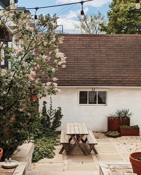 579-581 Victoria Ave, St-Lambert, QC à vendre - Photo du bâtiment - Image 2 de 3