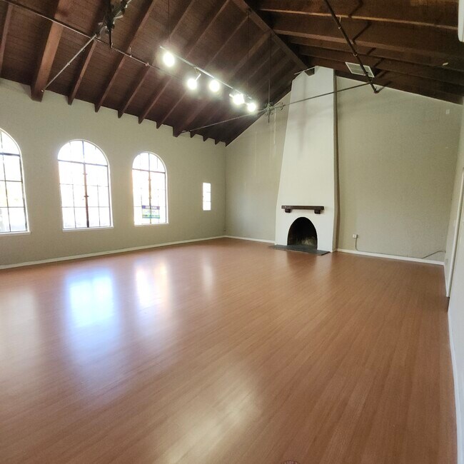 More details for 7560-7562 Monterey St, Gilroy, CA - Office/Retail for Lease