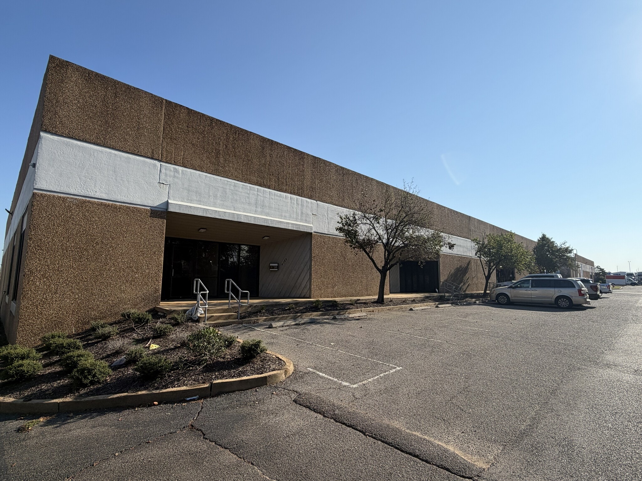 4133-4175 Senator St, Memphis, TN for lease Building Photo- Image 1 of 11