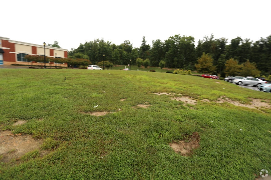11801 W Broad St, Richmond, VA for lease - Building Photo - Image 3 of 5