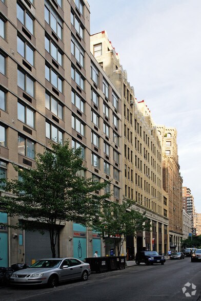 226 W 26th St, New York, NY à louer - Photo du bâtiment - Image 2 de 15