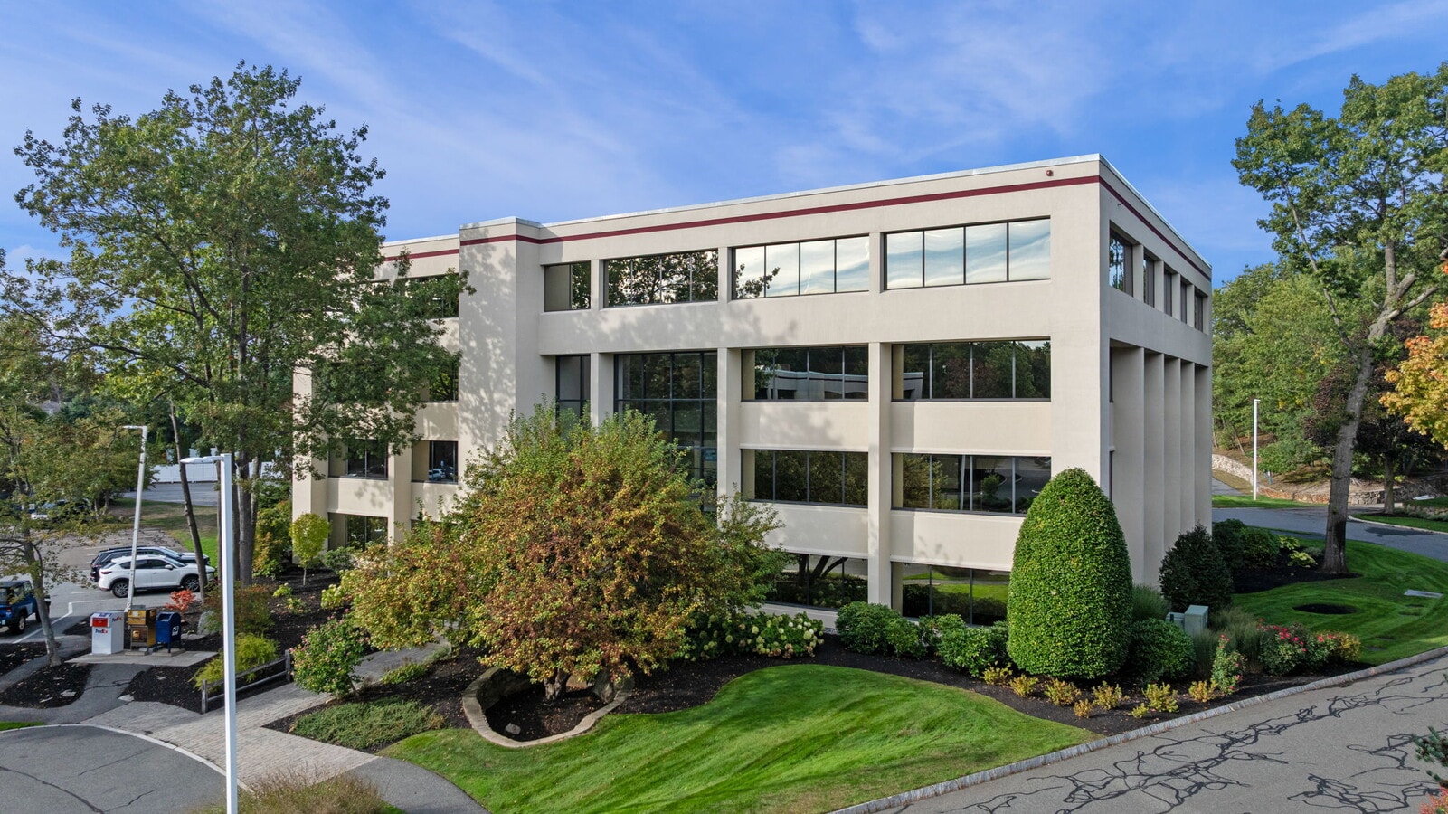 220 Broadway, Lynnfield, MA 01940 - Unit 304 - - Interior Photo - Image 1 of 39