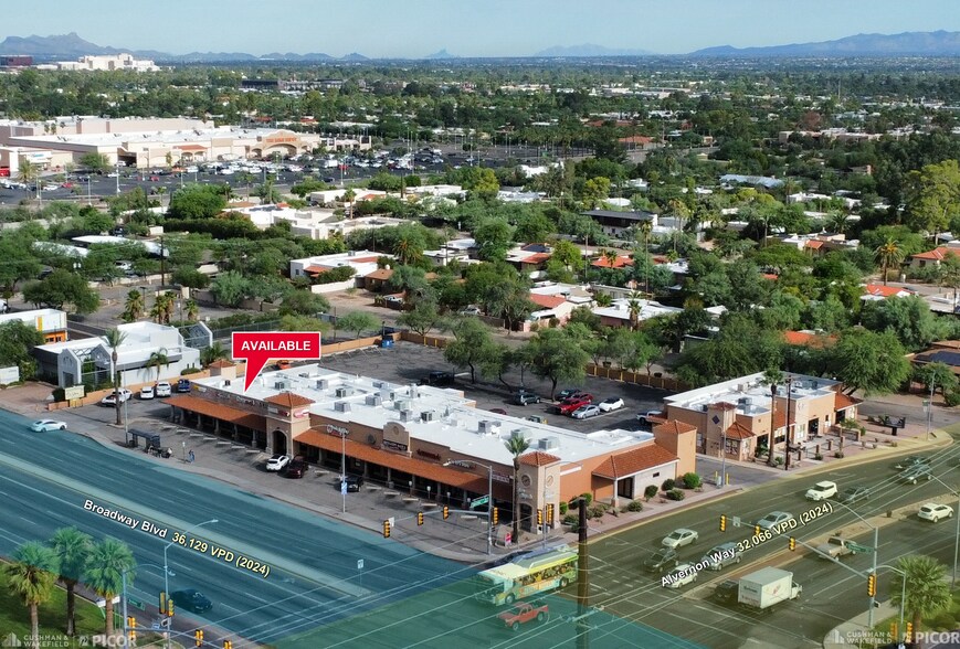 3827-3853 E Broadway Blvd, Tucson, AZ à louer - Photo du bâtiment - Image 1 de 4
