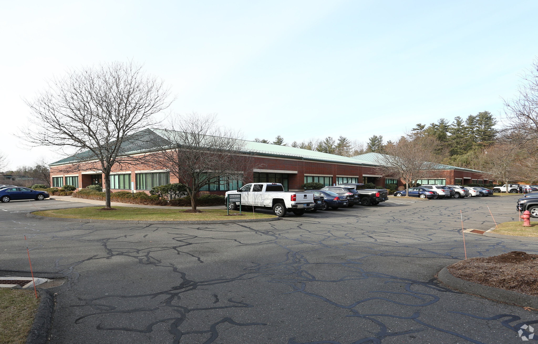 6 Executive Dr, Farmington, CT for lease Building Photo- Image 1 of 4