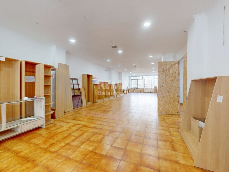 Retail in Vigo, Pontevedra for sale - Interior Photo - Image 1 of 23