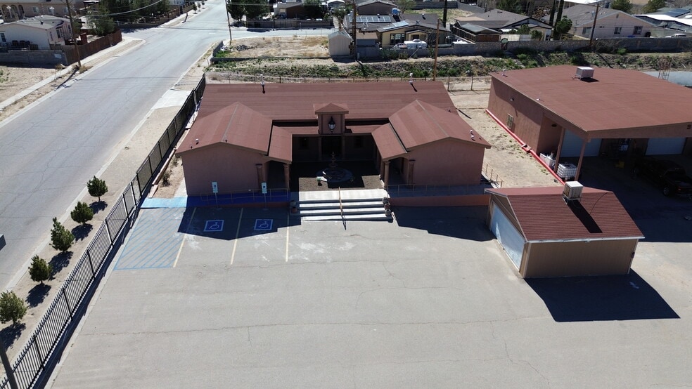3701 McNutt Rd, Sunland Park, NM à louer - Photo du bâtiment - Image 2 de 19