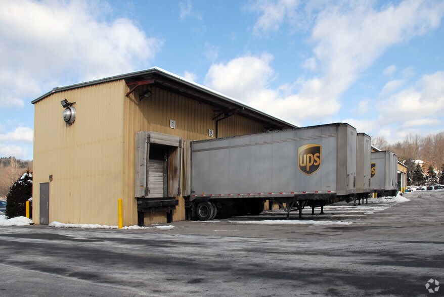 1504 Rockdale Ln, Stroudsburg, PA à vendre - Photo du bâtiment - Image 3 de 3