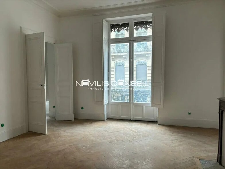 Office in Toulouse for lease - Interior Photo - Image 3 of 7