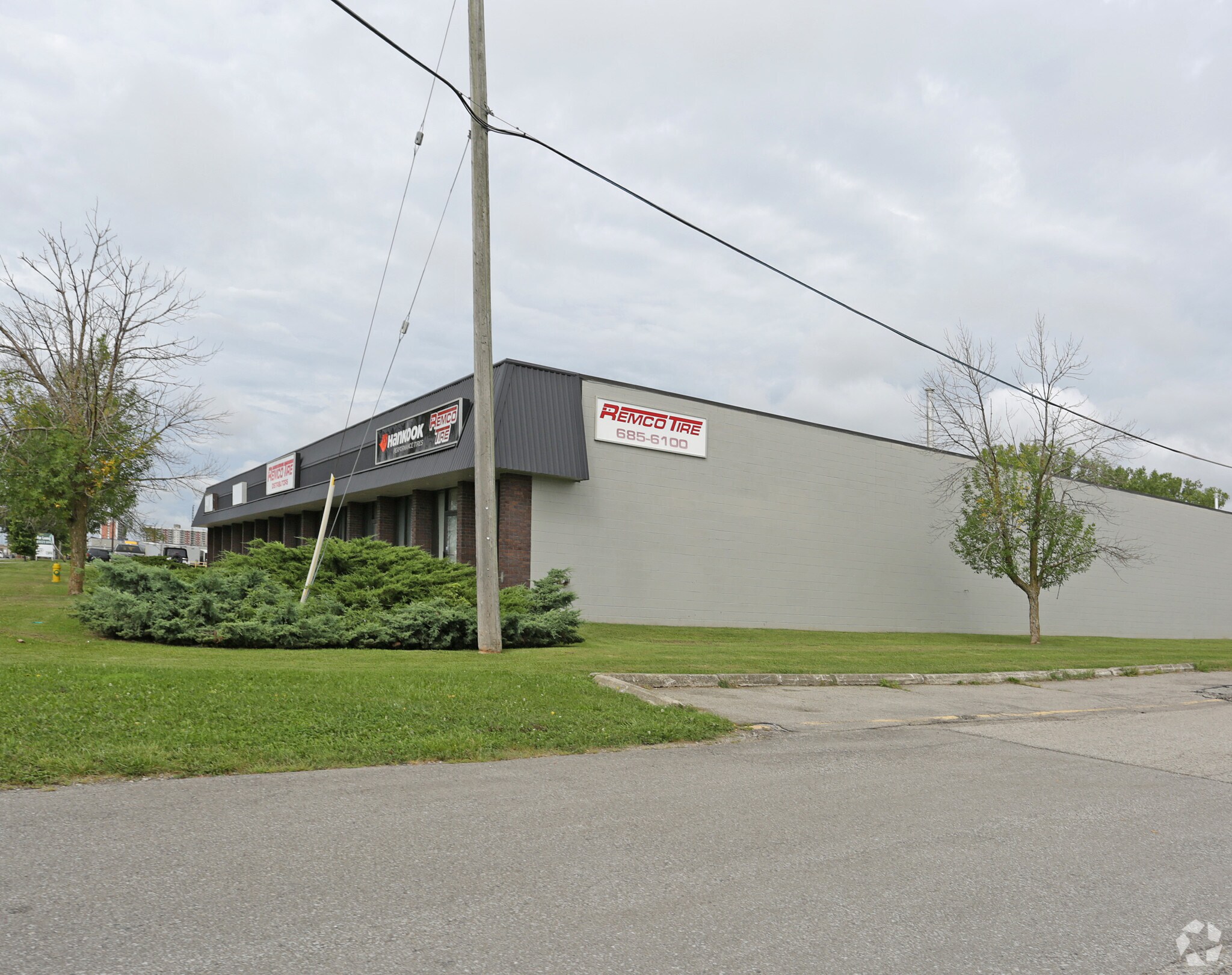 412 Newbold St, London, ON à louer Photo principale- Image 1 de 3