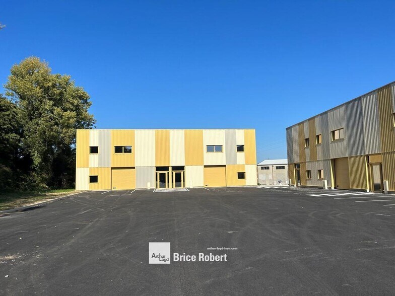 Flex in Saint Genis Laval for lease - Building Photo - Image 3 of 6