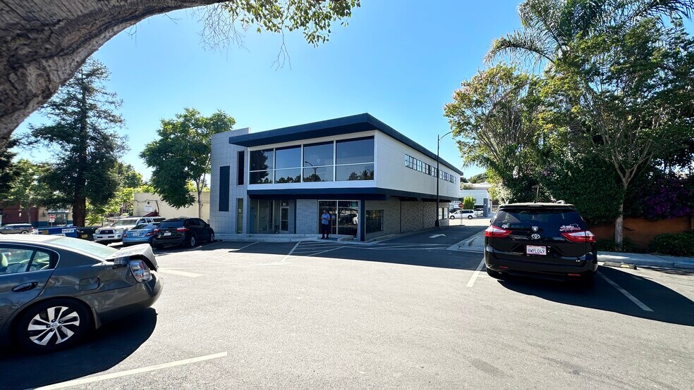 931-937 A St, Hayward, CA à louer - Photo du bâtiment - Image 3 de 8
