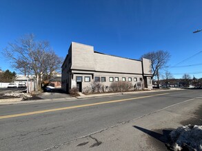 419 Lincoln St, Marlborough, MA à louer Photo intérieure- Image 1 de 7