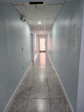 4160 W 16th Ave, Hialeah, FL à louer Photo intérieure- Image 1 de 4