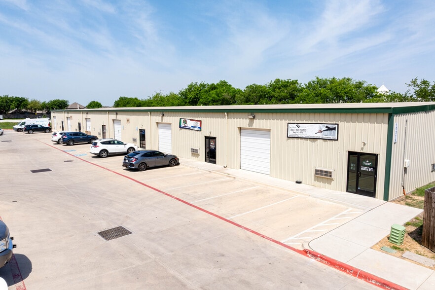 10379 Alta Vista Rd, Fort Worth, TX for lease - Building Photo - Image 2 of 4