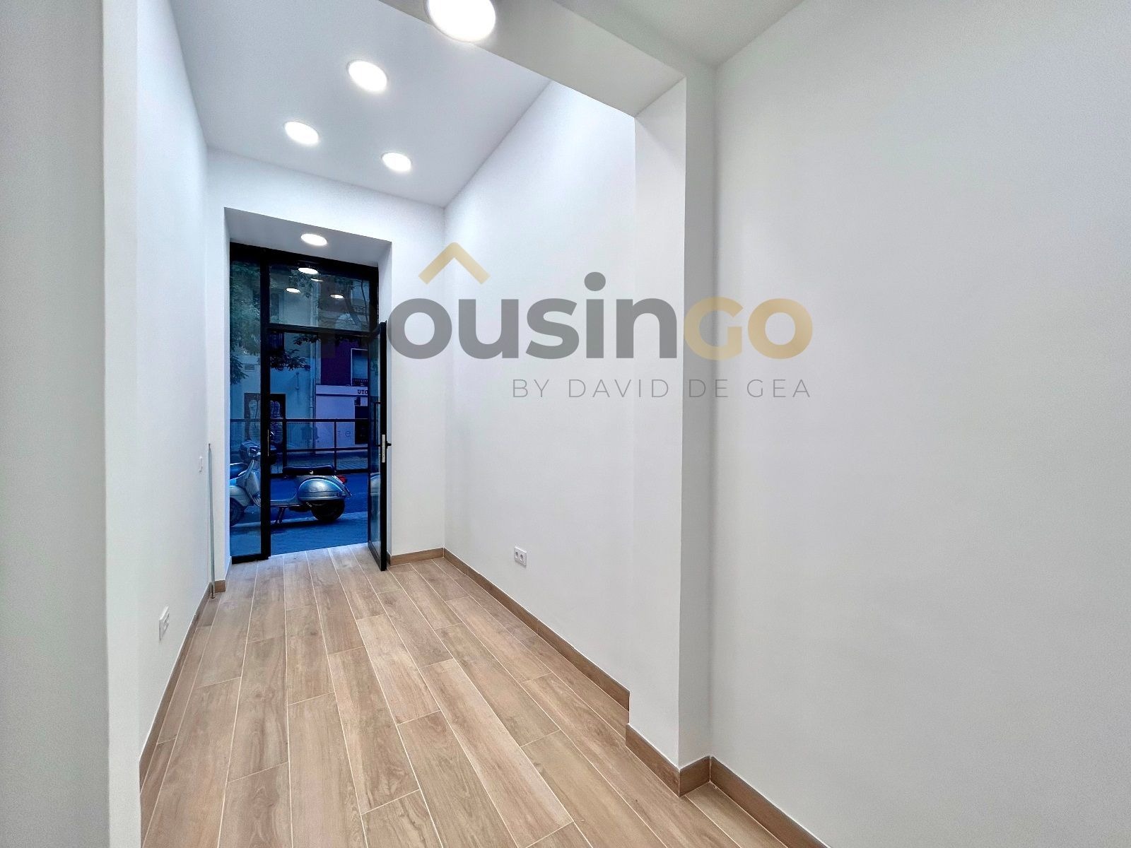 Retail in Madrid, Madrid for lease Interior Photo- Image 1 of 5