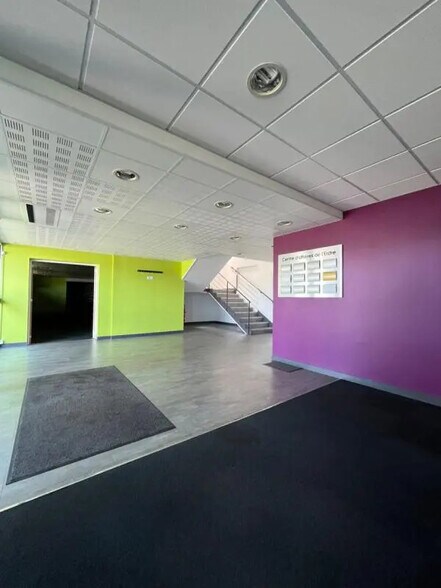 2 Rue De Thessalie, La Chapelle-sur-Erdre à louer - Photo du bâtiment - Image 3 de 9