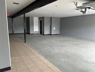 More details for 2529 Merrell Rd, Dallas, TX - Office, Flex for Lease