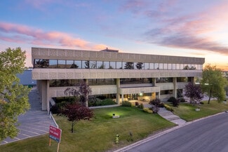 Plus de détails pour 3016 5th Ave NE, Calgary, AB - Bureau à vendre