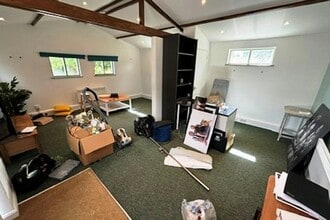Willis Ln, Four Marks for lease Interior Photo- Image 1 of 3