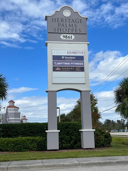 9841 Bernwood Place Dr, Fort Myers, FL à louer - Photo du bâtiment - Image 3 de 3