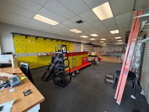 2501-2565 N Dixie Hwy, Lake Worth, FL for lease Interior Photo- Image 2 of 5