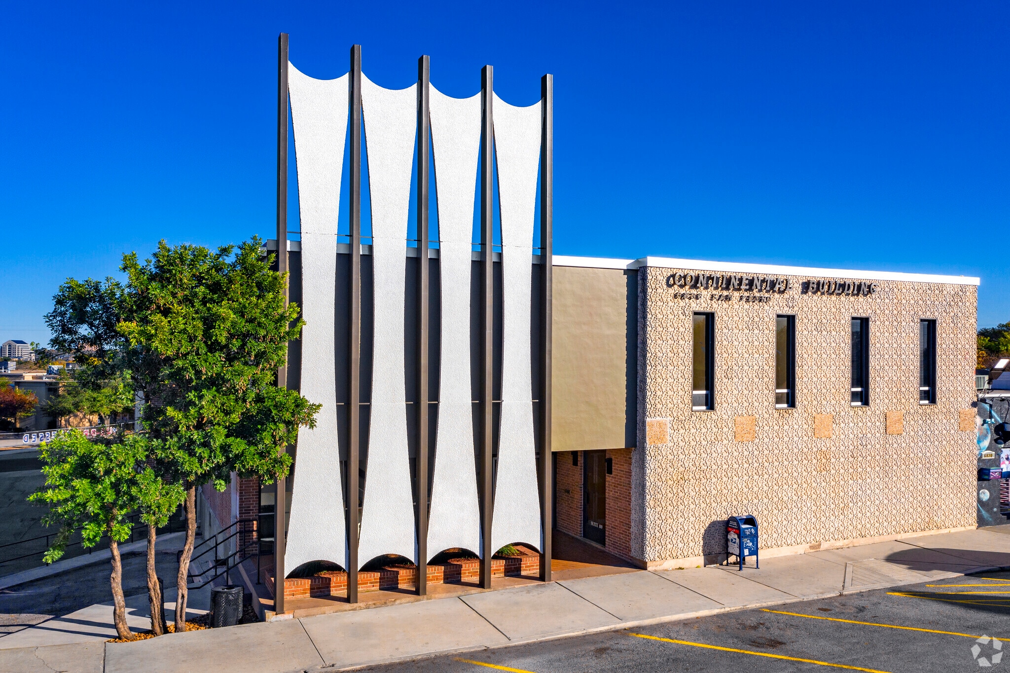 6836 San Pedro Ave, San Antonio, TX for lease Building Photo- Image 1 of 28