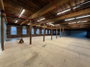 1 Front St, Rollinsford, NH for lease Interior Photo- Image 2 of 8