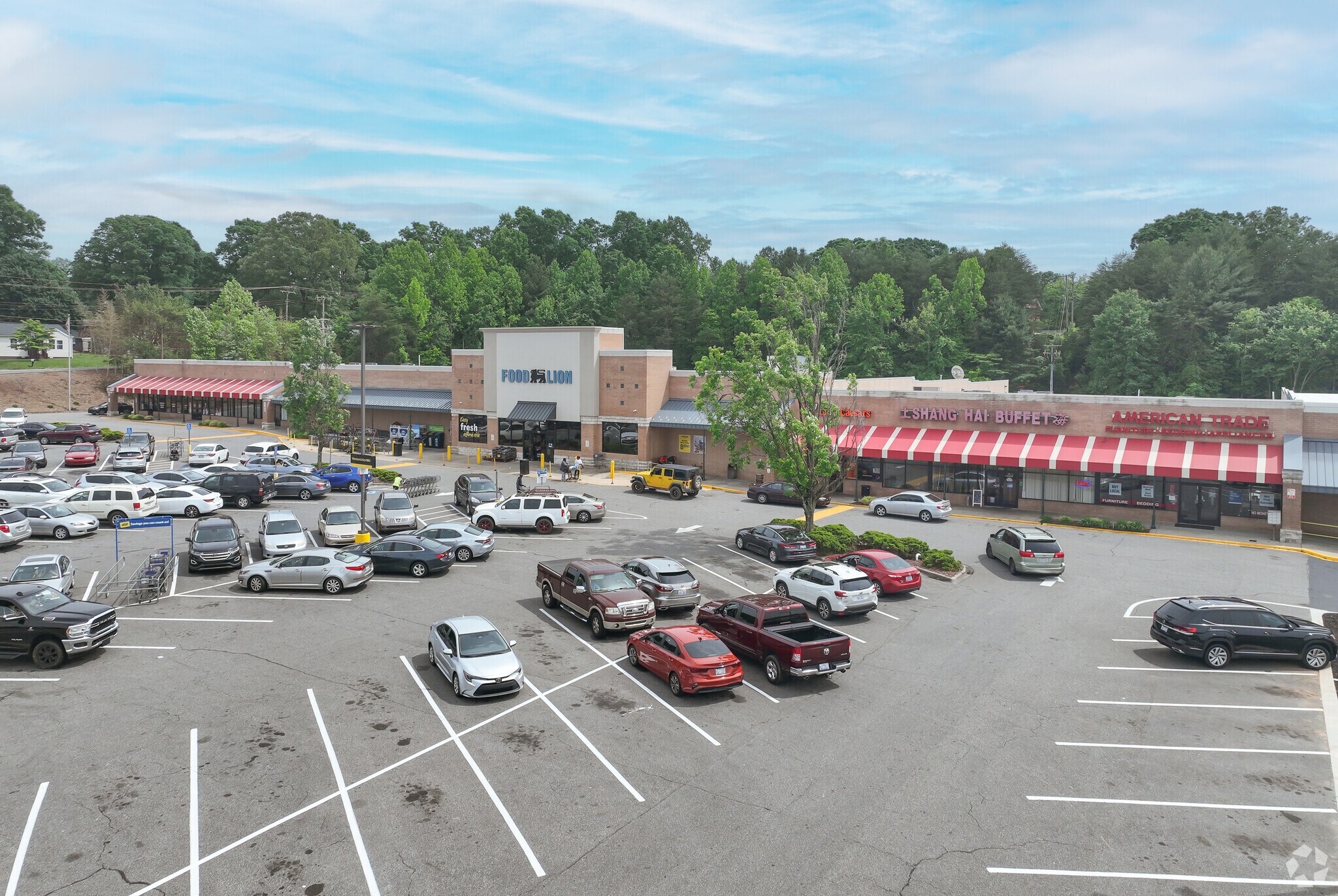 1540-1550 E Broad St, Statesville, NC à louer Photo principale- Image 1 de 10