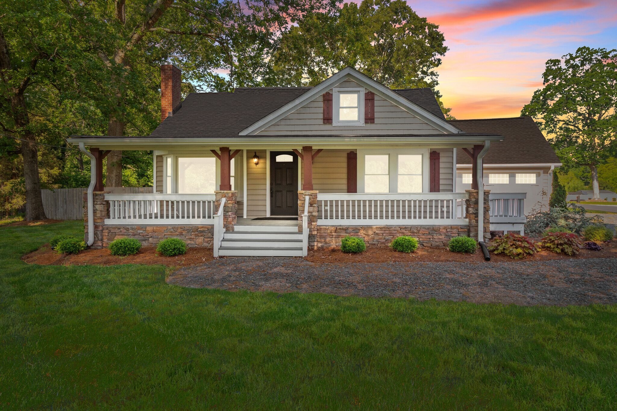 319 N Central Ave, Locust, NC à vendre Photo du bâtiment- Image 1 de 55