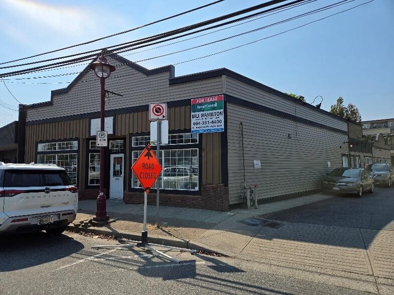 2635 W Railway St, Abbotsford, BC à vendre - Photo du bâtiment - Image 2 de 4
