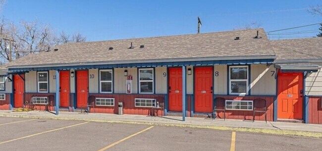 Plus de détails pour 1524 Main St, Longmont, CO - Services hôteliers à vendre