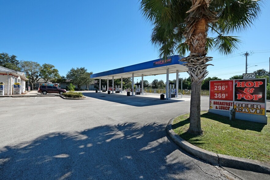 690 Eyster Blvd, Rockledge, FL à vendre - Photo du bâtiment - Image 1 de 8