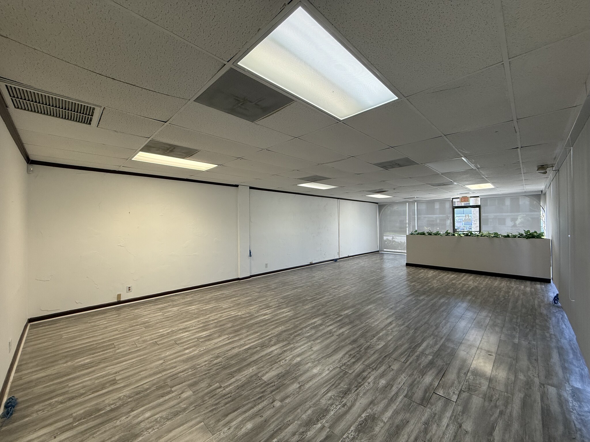 1881 NE 26th St, Wilton Manors, FL à louer Photo intérieure- Image 1 de 11