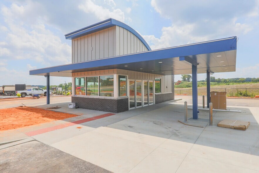 4647 Clemson Blvd, Anderson, SC à vendre - Photo du bâtiment - Image 2 de 7
