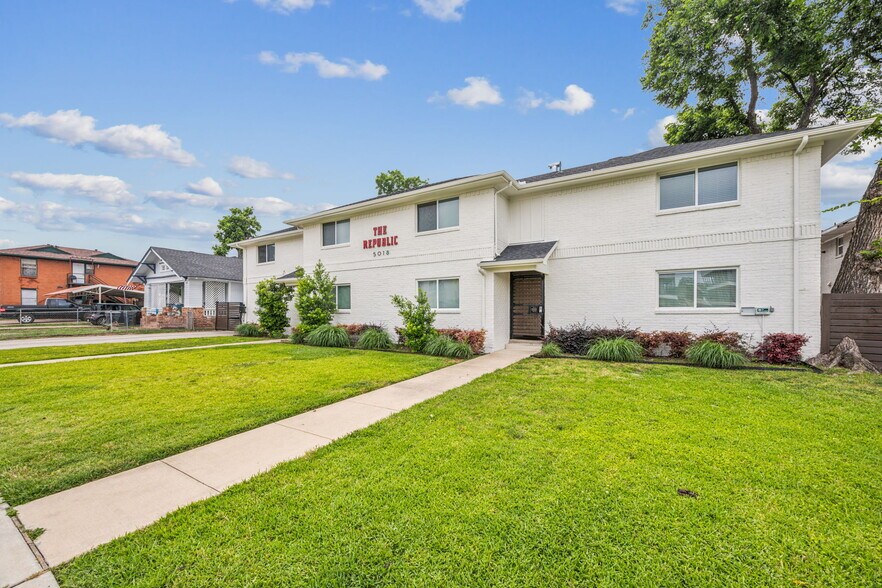 5018 San Jacinto St, Dallas, TX à vendre - Photo du bâtiment - Image 2 de 24