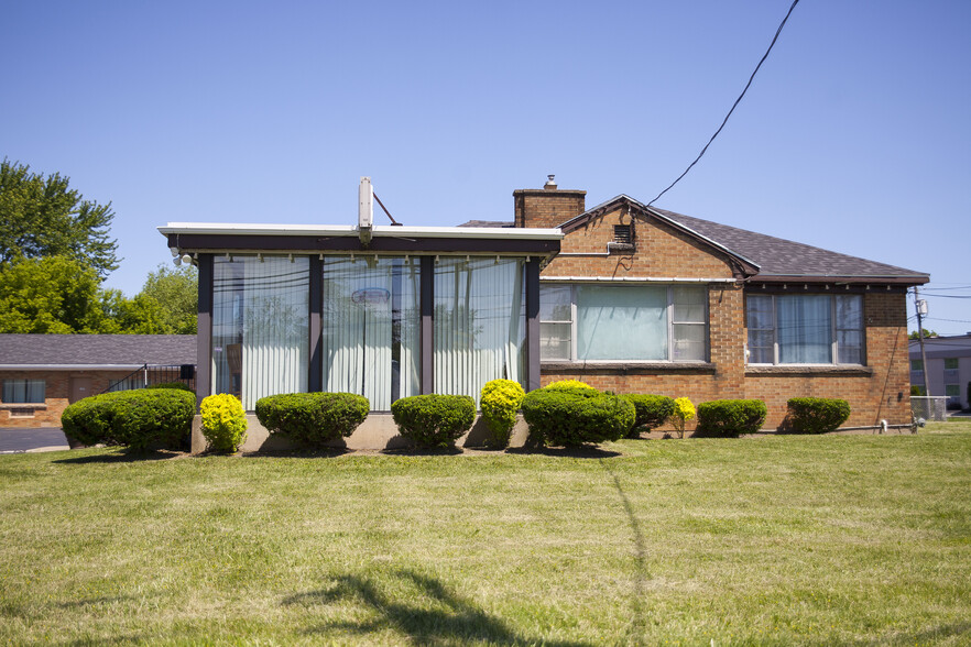 9470 Niagara Falls Blvd, Niagara Falls, NY for sale - Building Photo - Image 1 of 1