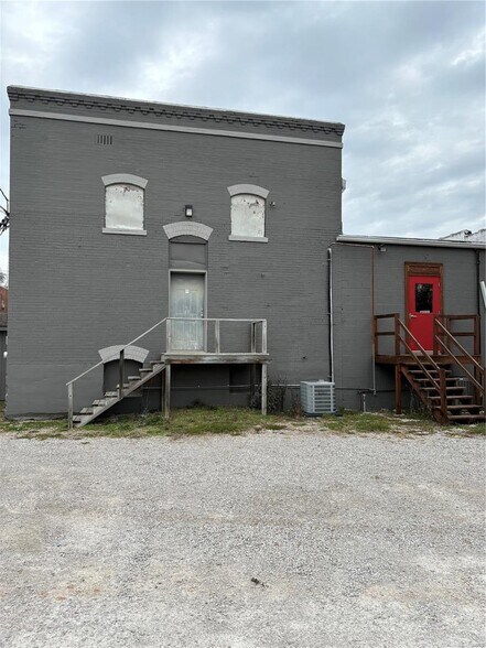 201 E High St, Potosi, MO à vendre - Photo du bâtiment - Image 2 de 11