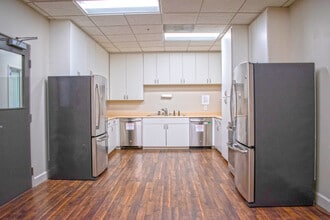 375 Healdsburg Ave, Healdsburg, CA for lease Interior Photo- Image 1 of 6