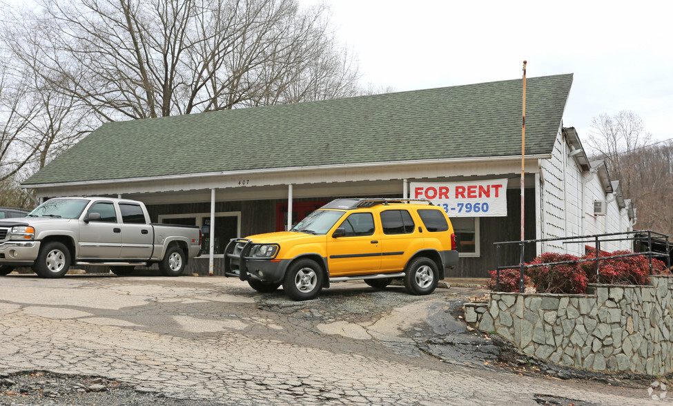 407 N 2nd Ave, Mayodan, NC for sale - Primary Photo - Image 1 of 1